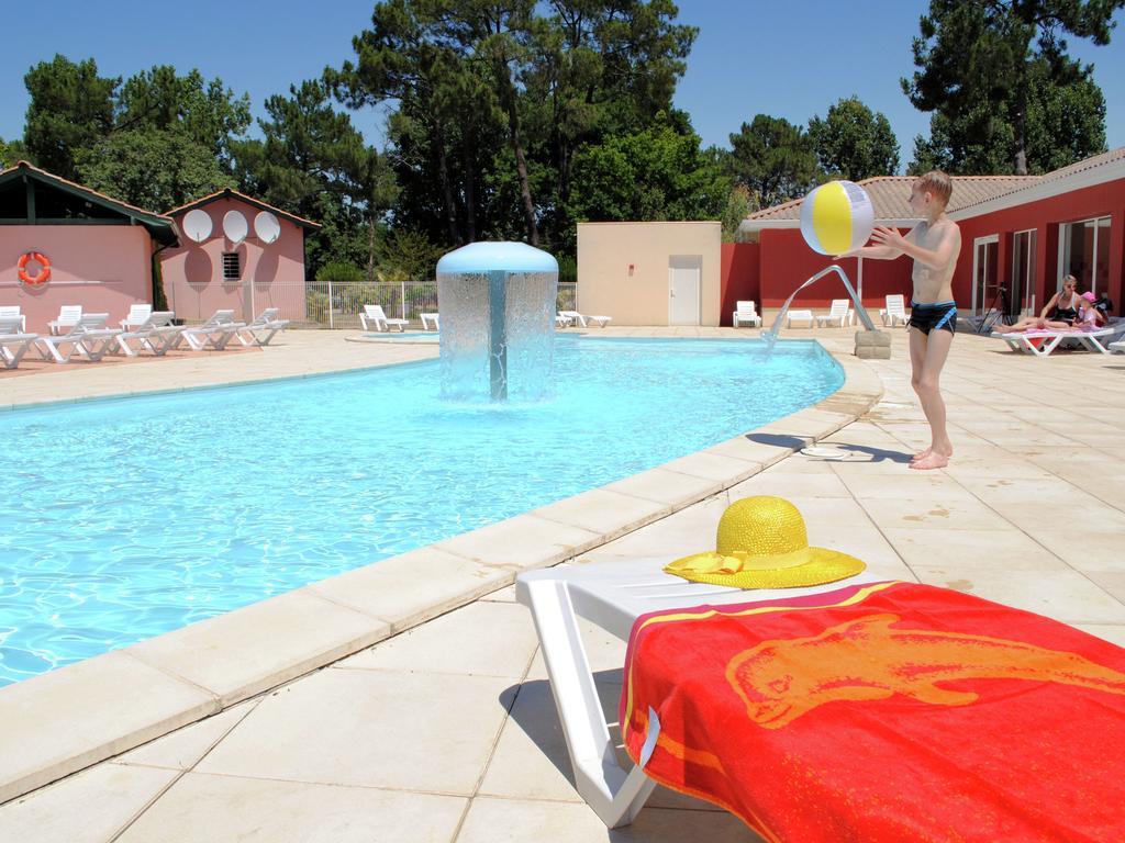 Residence Nemea Les Rives De Saint Brice Ares Ngoại thất bức ảnh