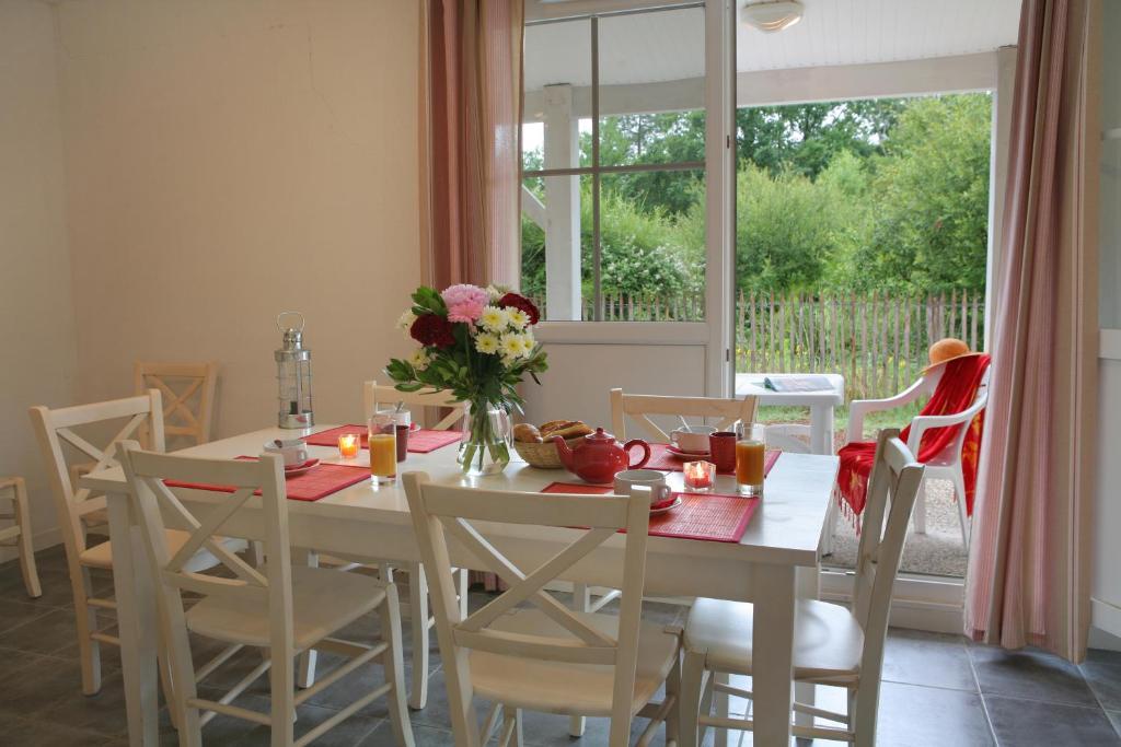 Residence Nemea Les Rives De Saint Brice Ares Phòng bức ảnh