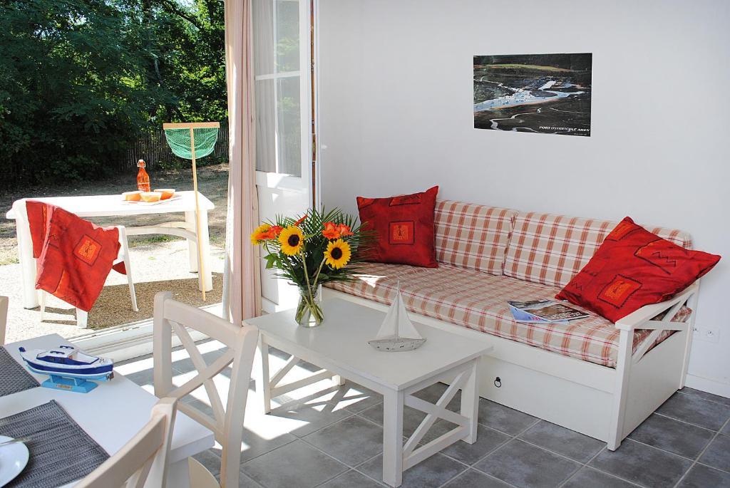 Residence Nemea Les Rives De Saint Brice Ares Ngoại thất bức ảnh