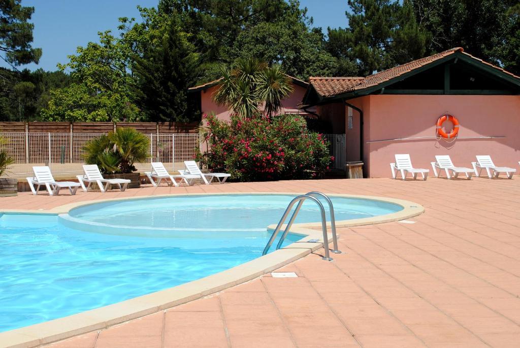 Residence Nemea Les Rives De Saint Brice Ares Ngoại thất bức ảnh