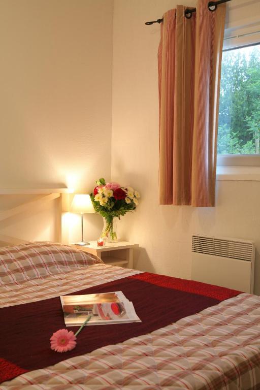 Residence Nemea Les Rives De Saint Brice Ares Ngoại thất bức ảnh