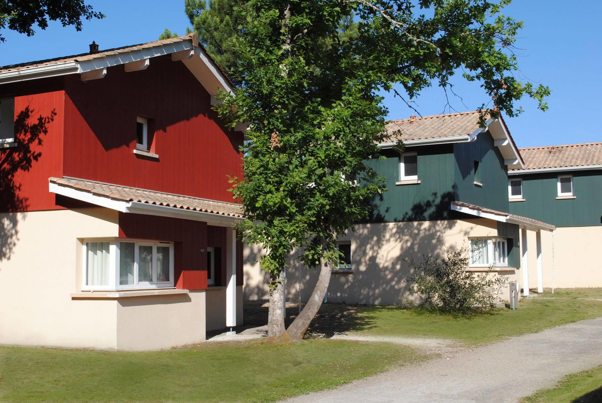 Residence Nemea Les Rives De Saint Brice Ares Ngoại thất bức ảnh