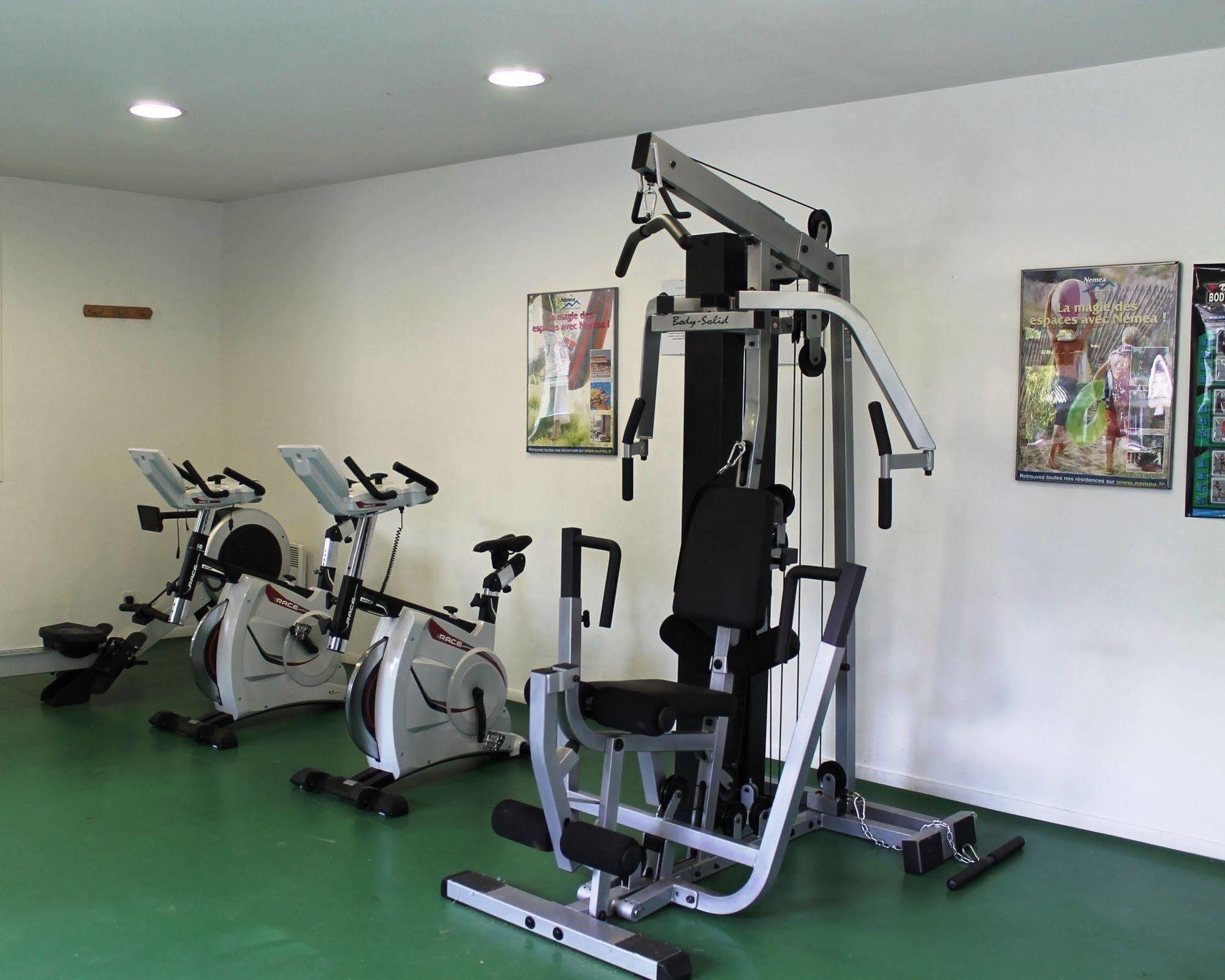 Residence Nemea Les Rives De Saint Brice Ares Ngoại thất bức ảnh