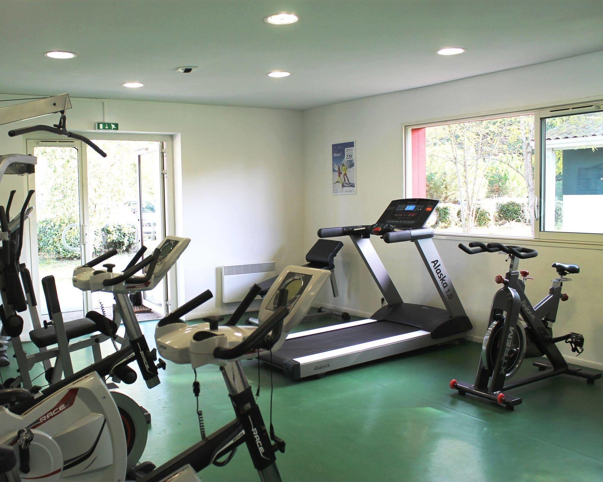 Residence Nemea Les Rives De Saint Brice Ares Ngoại thất bức ảnh